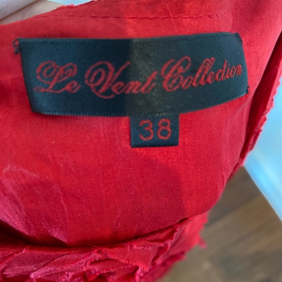 Silk with silk roses sleeveless dress. Size 6 US. Lined/side zipper closure. - Picture 7 of 7